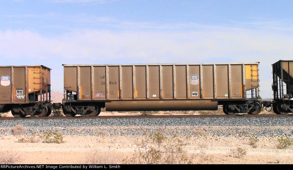 EB Unit Empty Open Hopper Frt at Erie NV -72